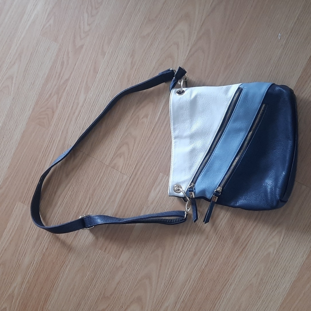 Purse‎